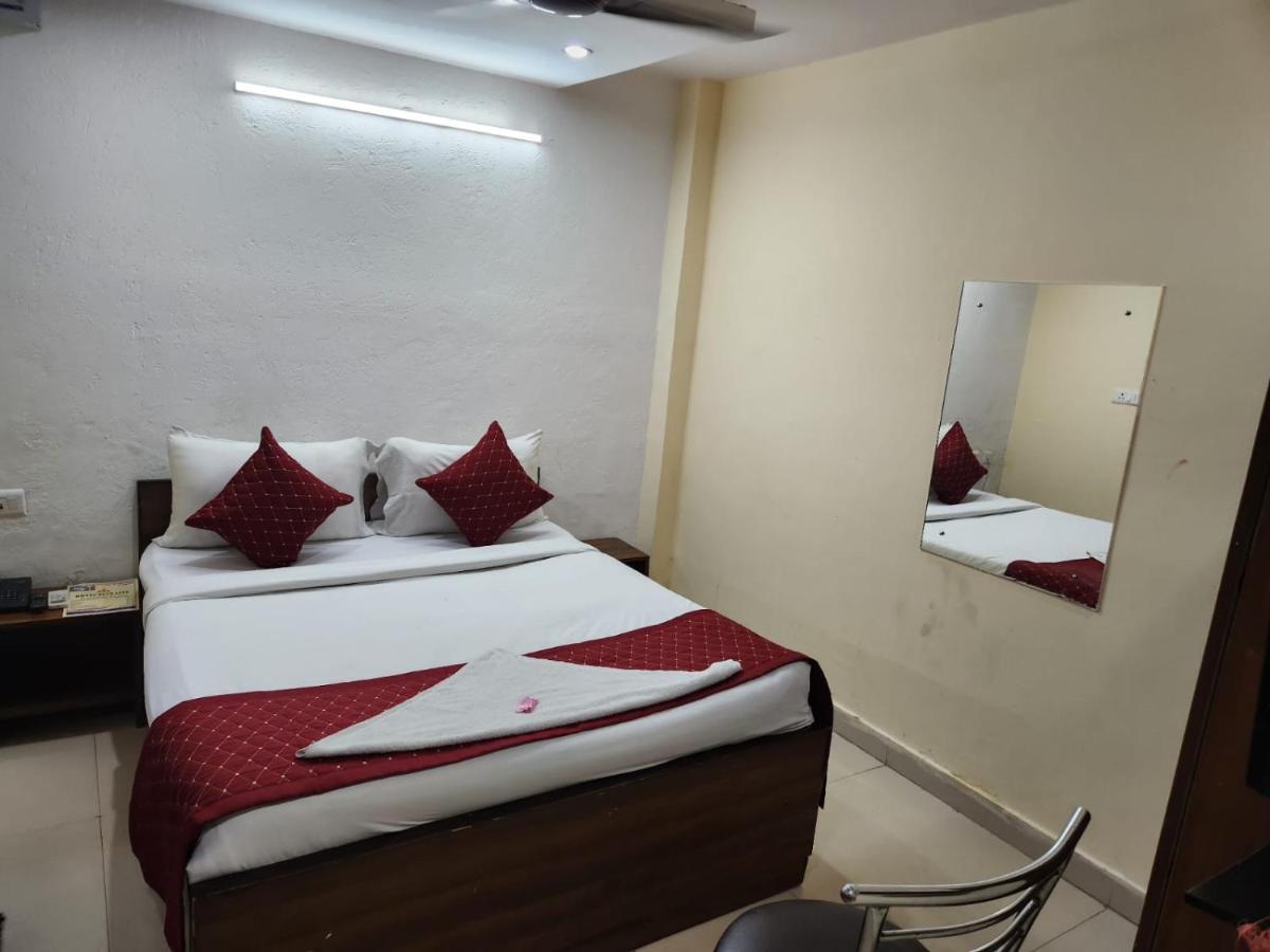 Hotel Cozy Cave Near Igi Airport Delhi New Delhi Exterior photo