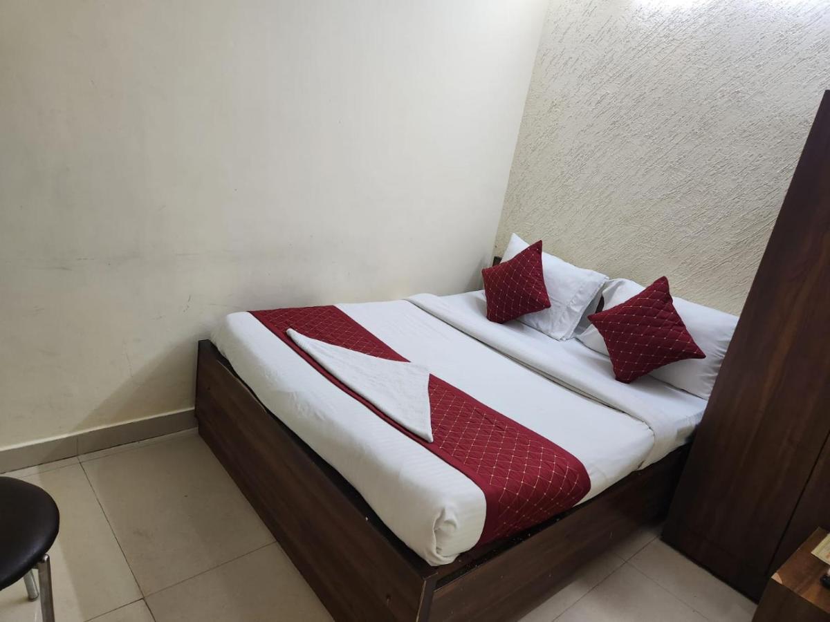 Hotel Cozy Cave Near Igi Airport Delhi New Delhi Exterior photo