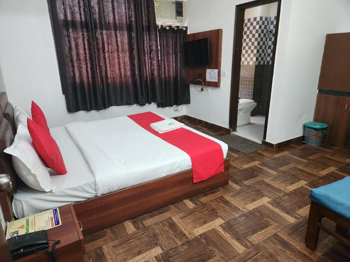 Hotel Cozy Cave Near Igi Airport Delhi New Delhi Exterior photo